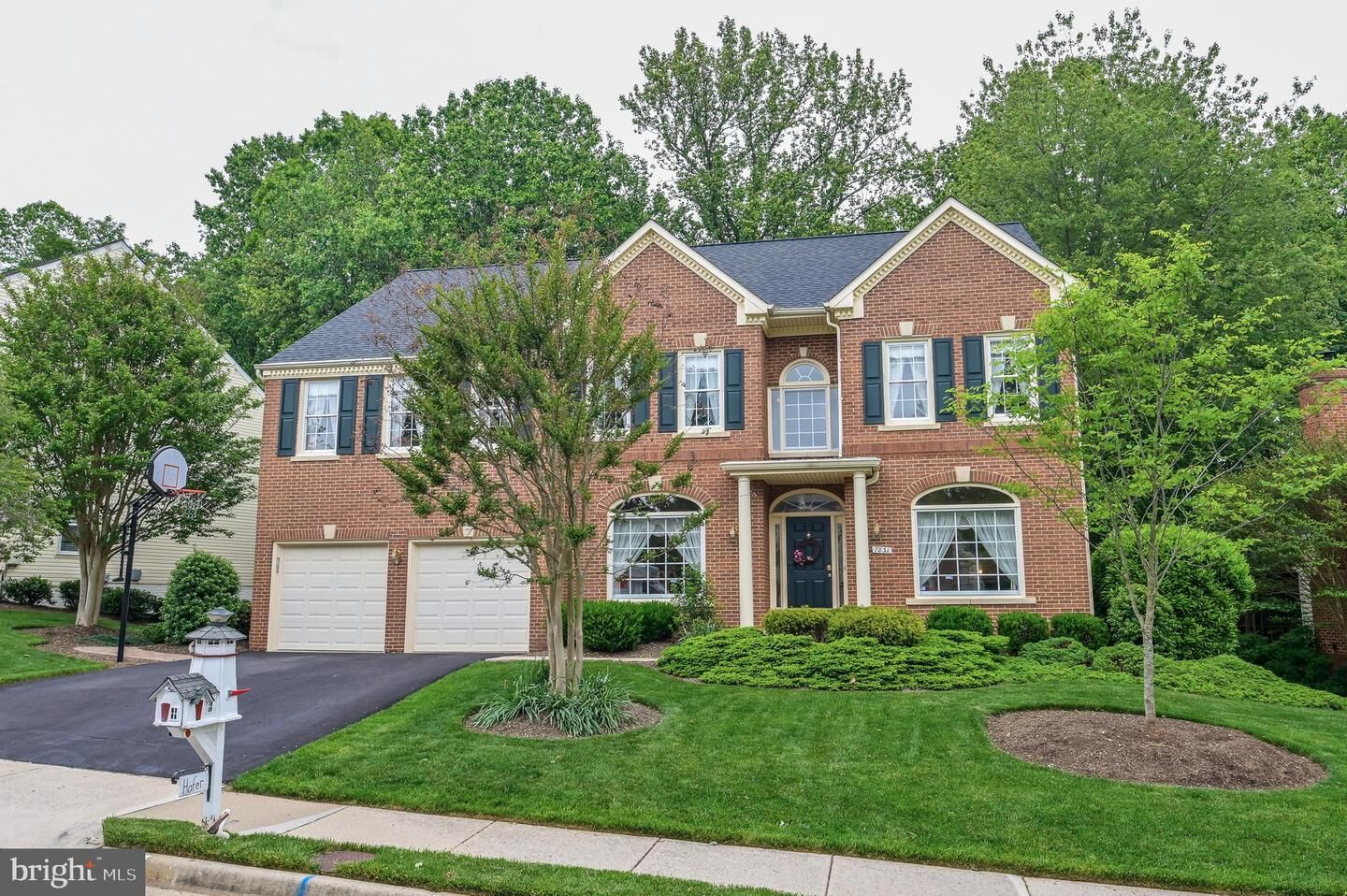 Property Photo: 7831 Valleyfield Drive VA 22153