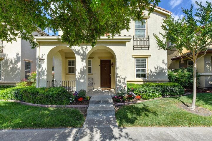 4966 Madamin Way  Sacramento CA 95835 photo