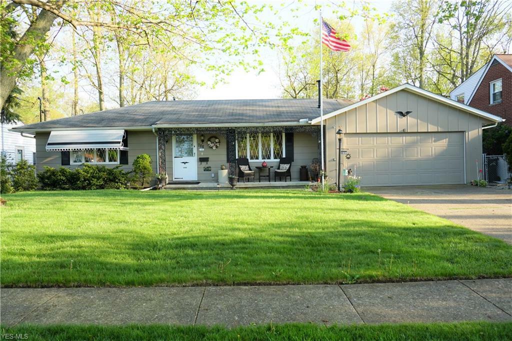 Property Photo:  833 Hartford Drive  OH 44035 