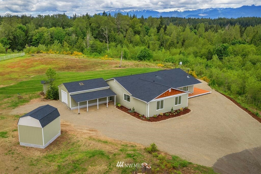 Property Photo:  18 Wayne Road W  WA 98380 