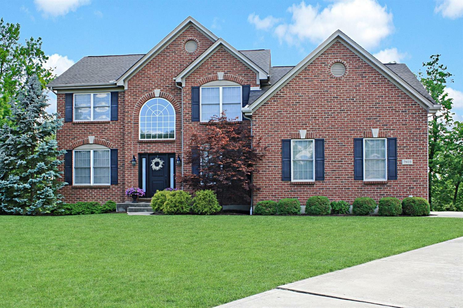 Property Photo: 7803 Surreywood Dr OH 45052