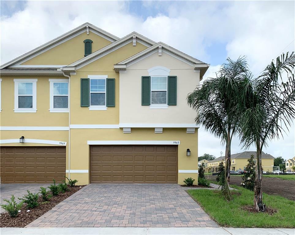 Property Photo: 9963 Red Eagle Drive FL 32825