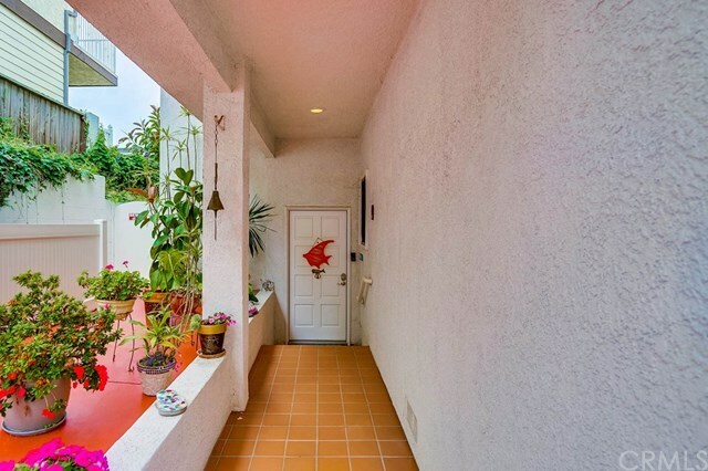 Property Photo:  710 Beryl Street  CA 90277 