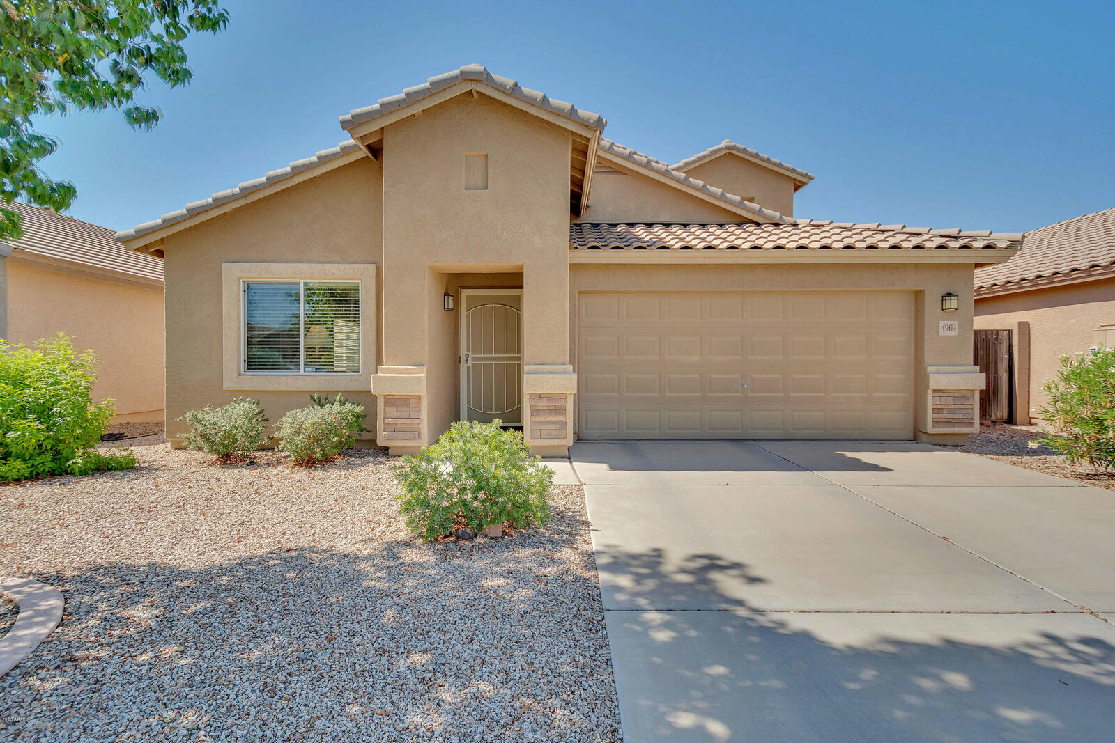 Property Photo: 4969 E Silverbell Road AZ 85143