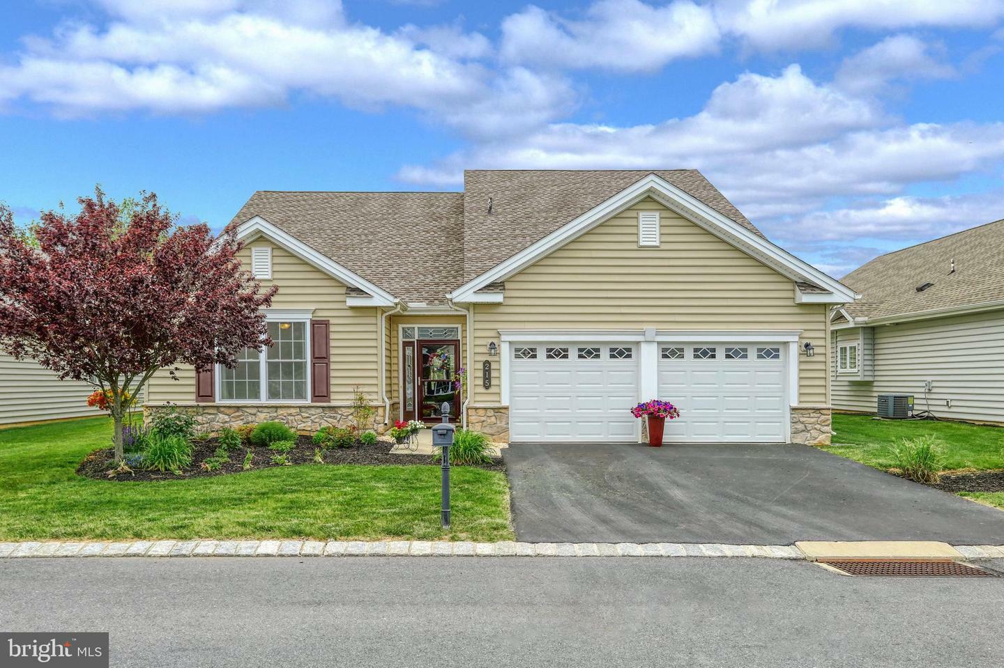 Property Photo: 215 Colonial Drive PA 17050