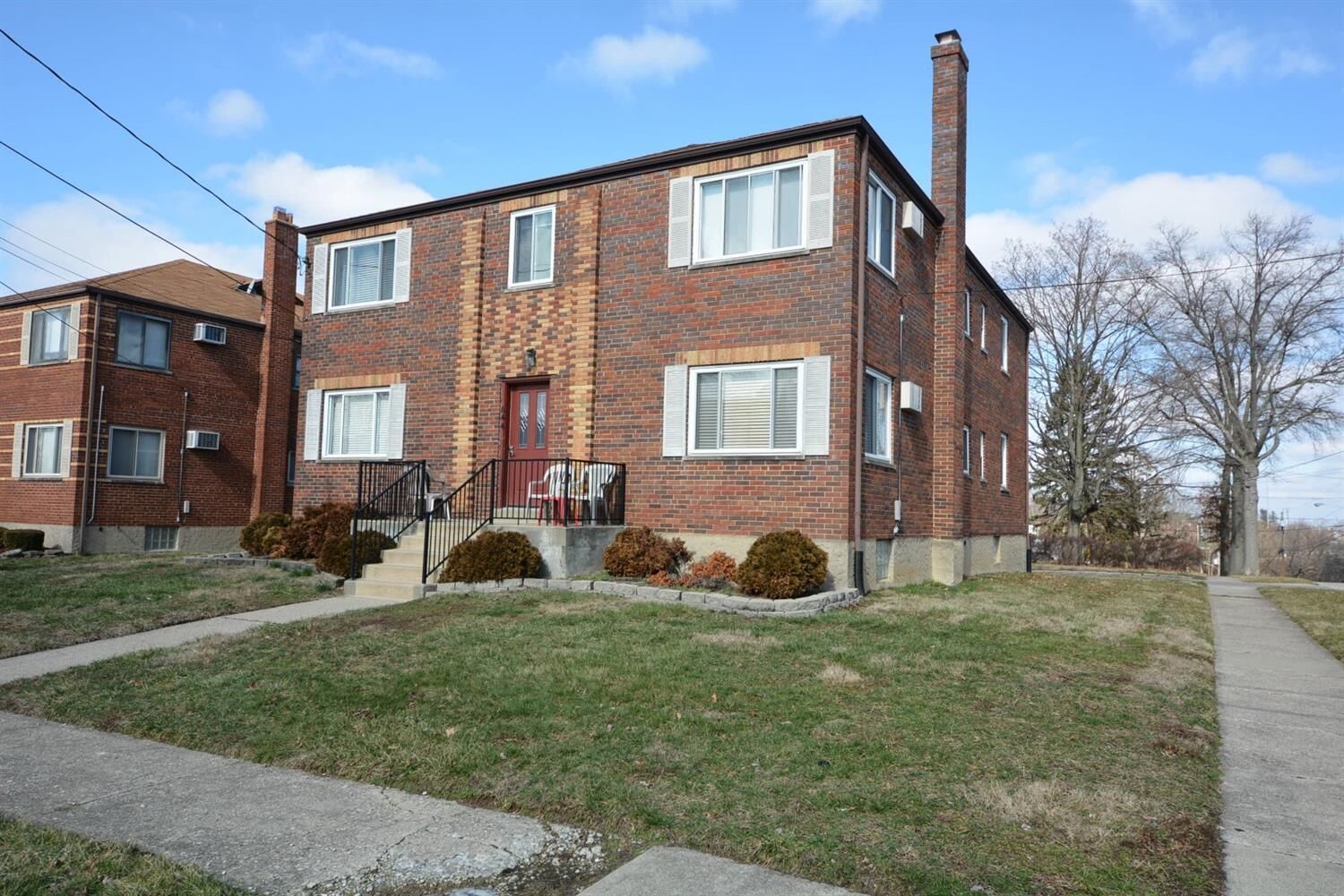 Property Photo:  644 Maple Dr  OH 45215