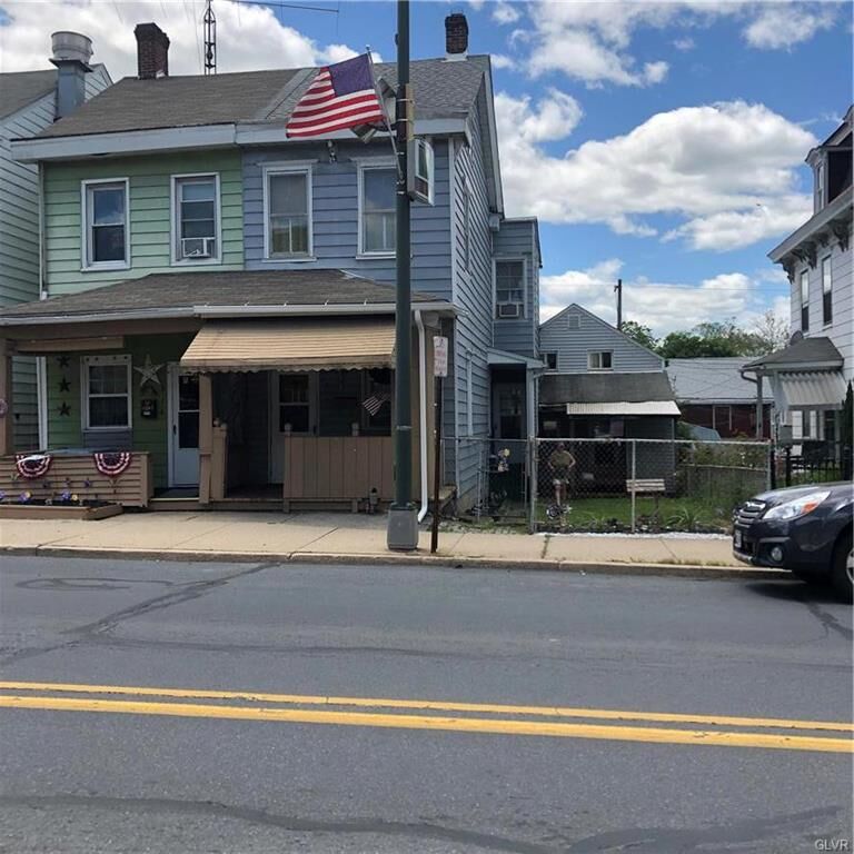 Property Photo:  914 Main Street  PA 18080 