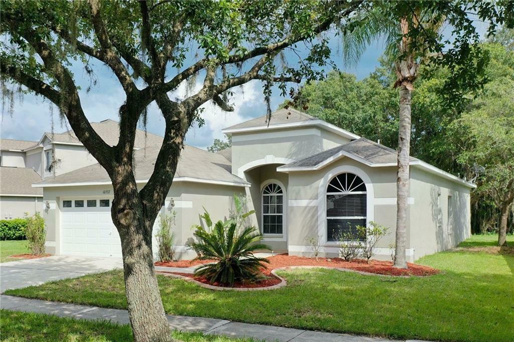 Property Photo:  10537 Lucaya Drive  FL 33647 