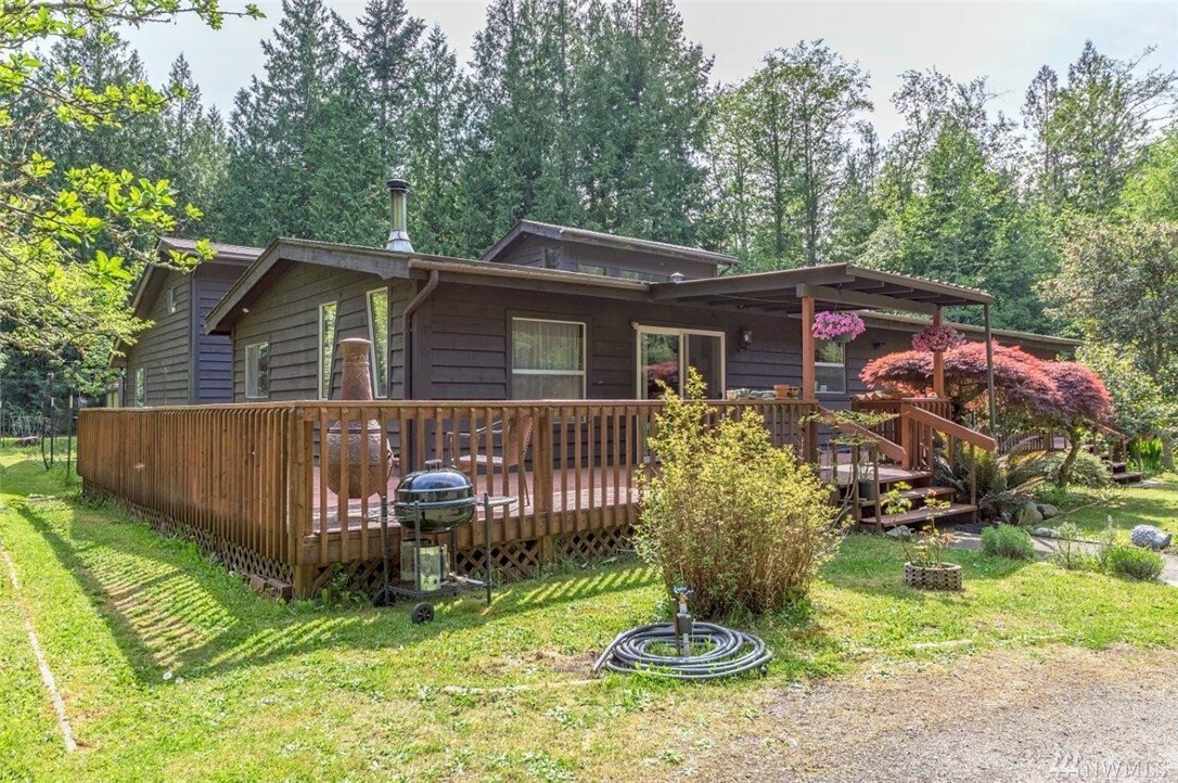 Property Photo:  170 Johnson Ave  WA 98368 