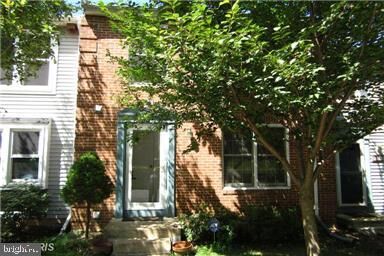 Property Photo:  2120 Glenn Spring Court  VA 22043 
