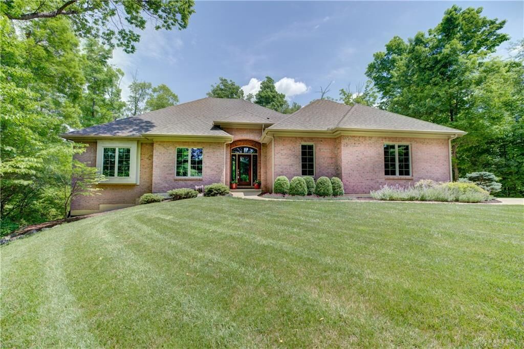 Property Photo: 5998 Kodiak Run Drive OH 45342