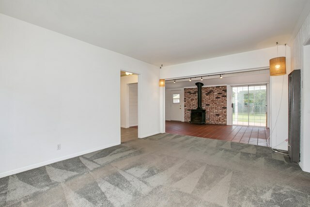 Property Photo:  330 S Brent Street  CA 93003 