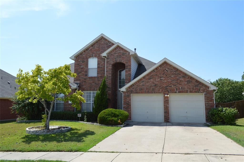 Property Photo: 214 Lairds Drive TX 75019