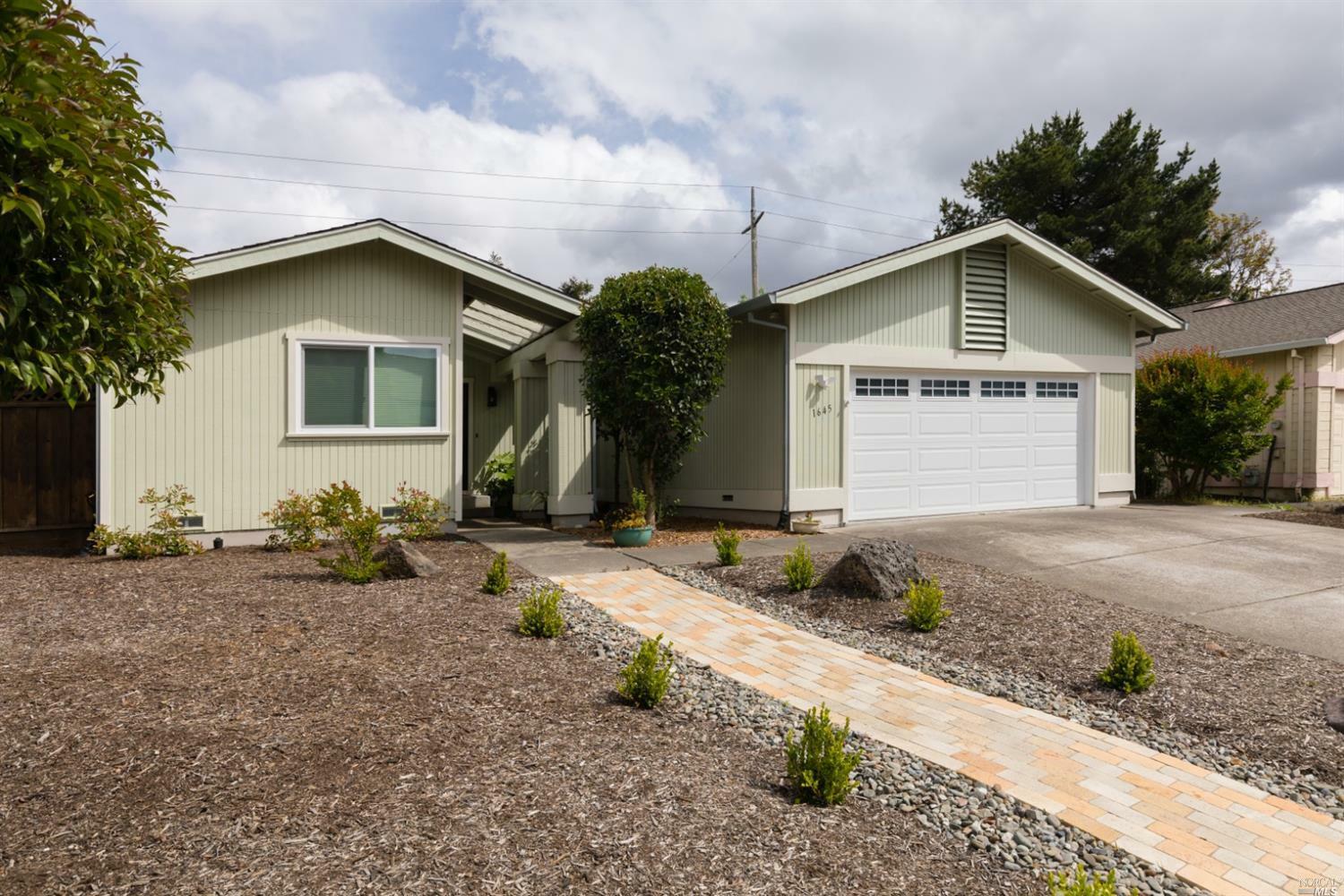 Property Photo:  1645 Cerro Sonoma Circle  CA 94954 