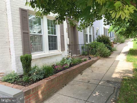 Property Photo:  1908 35th Place NW  DC 20007 