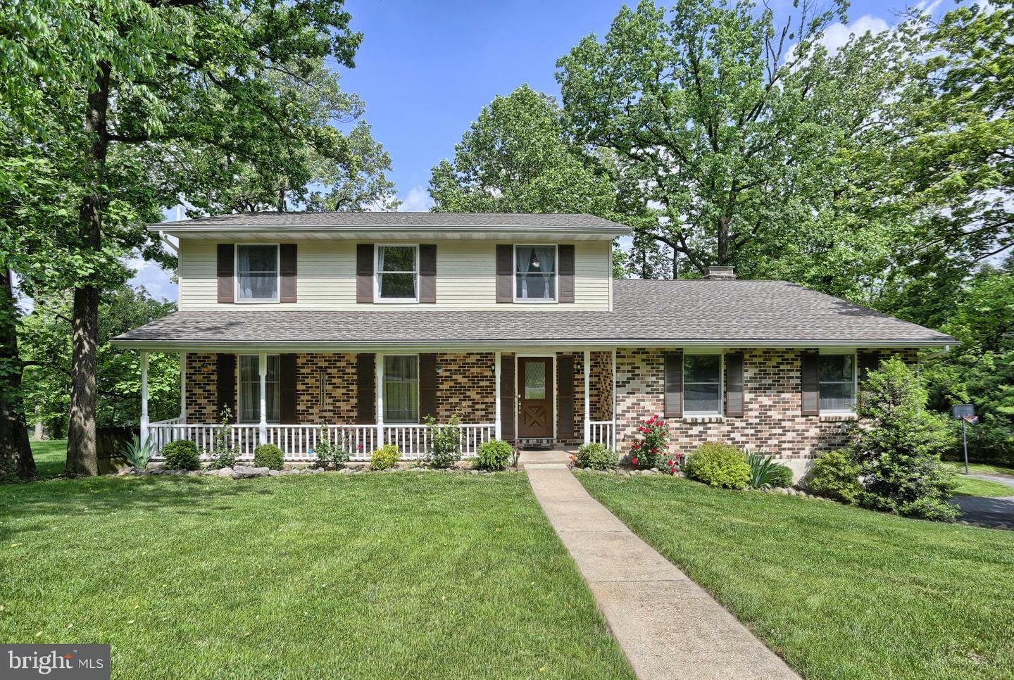 Property Photo:  1409 Spring Hill Drive  PA 17036 