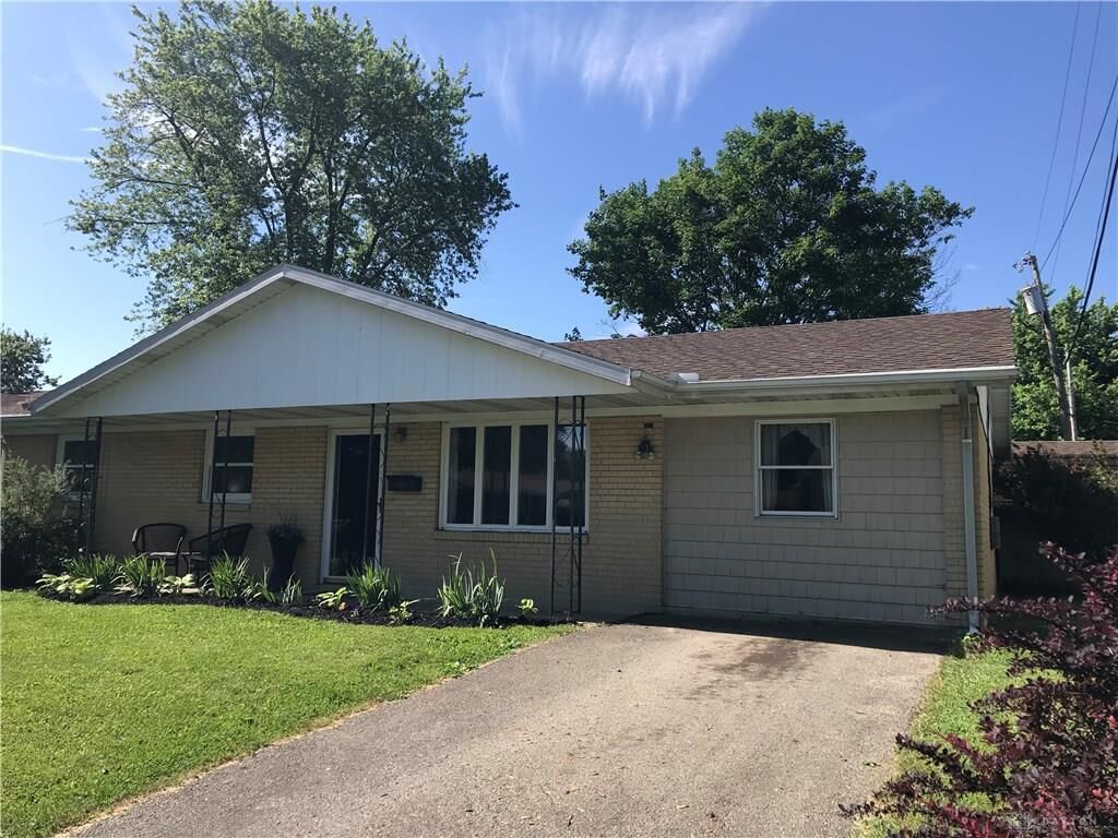 Property Photo: 1829 Nebraska Drive OH 45385