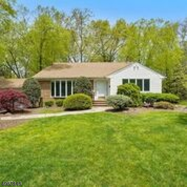 Property Photo:  30 Shadowlawn Dr  NJ 07039 