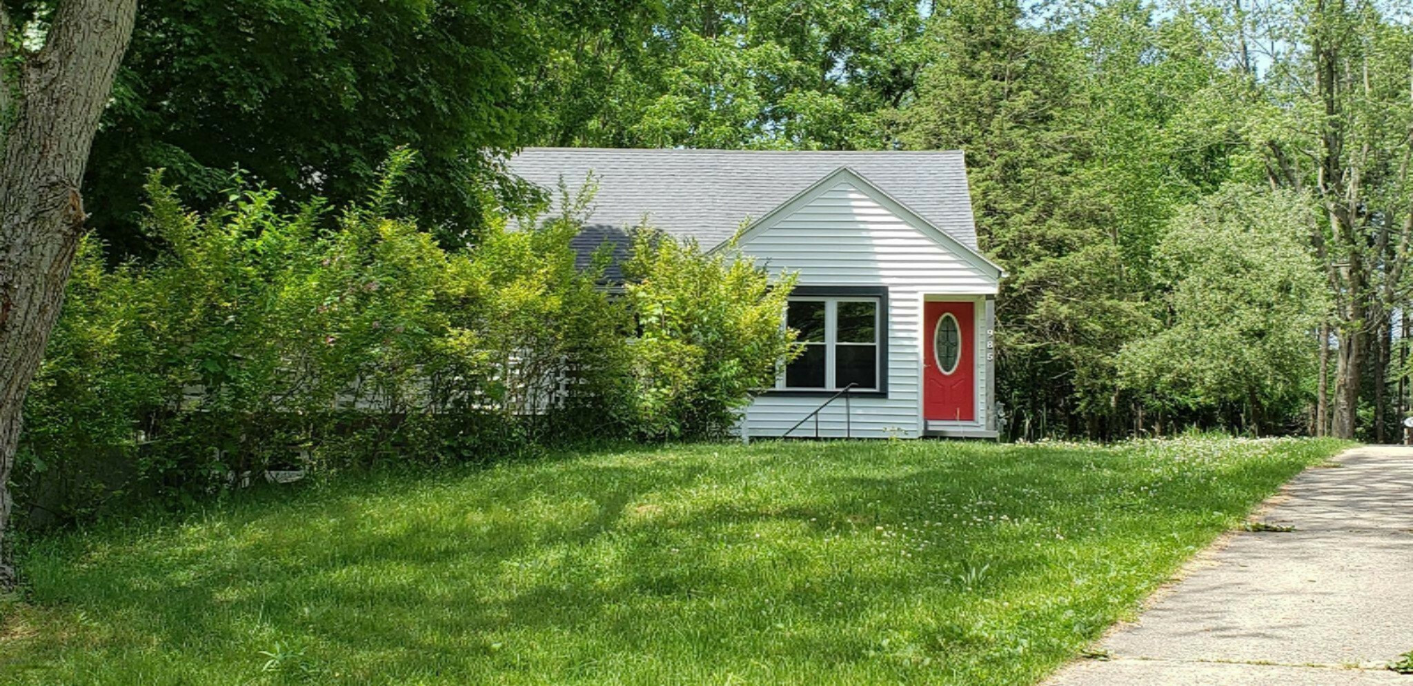 Property Photo:  985 Vineland Road  MI 49085 