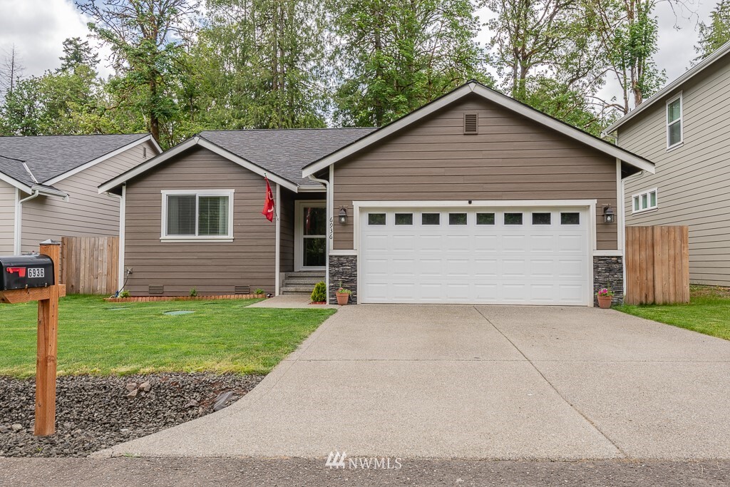 6936 E Apogee Street  Port Orchard WA 98366 photo