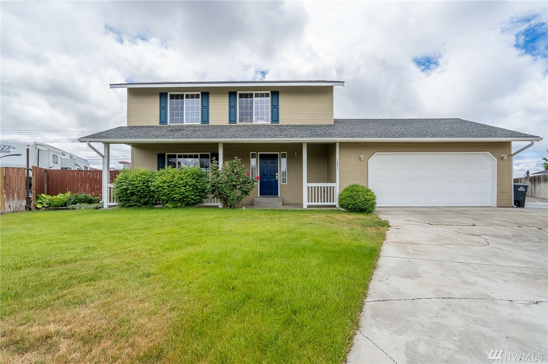 1371 E Oasis Cir  Moses Lake WA 98837 photo