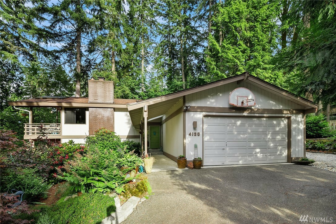 Property Photo:  4120 165th Place SE  WA 98006 