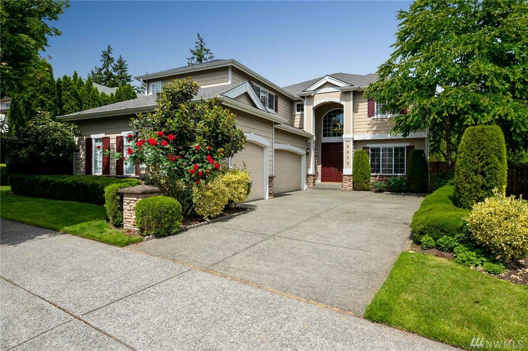 Property Photo:  8930 139th Ave SE  WA 98059 