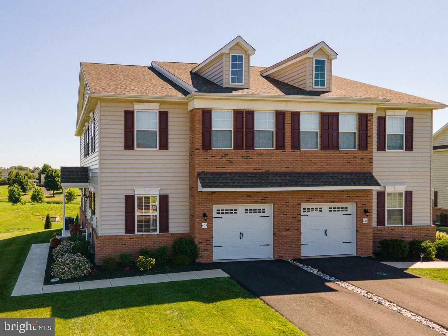 Property Photo:  609 Miller Court  PA 18944 