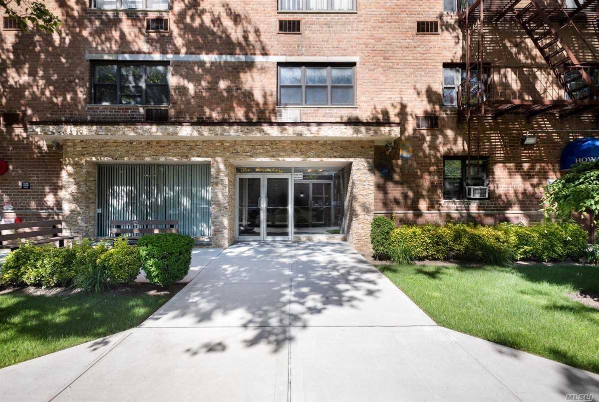 Property Photo:  153-25 88th Street 4M  NY 11414 