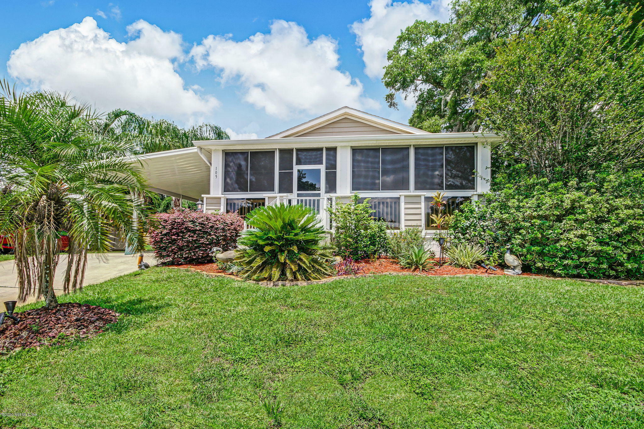 Property Photo:  105 Pine Lake Drive  FL 32189 