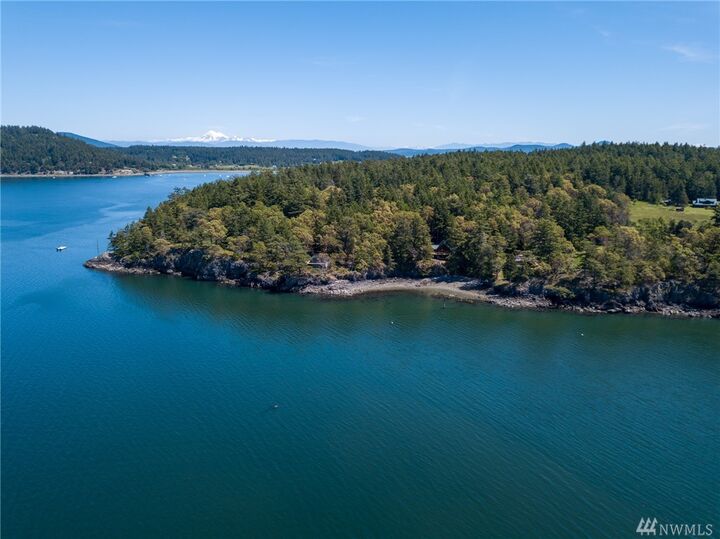 Property Photo: 132 Associates Lane WA 98221