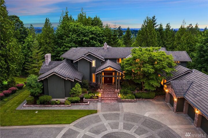 Property Photo: 10520 169th Avenue SE WA 98059