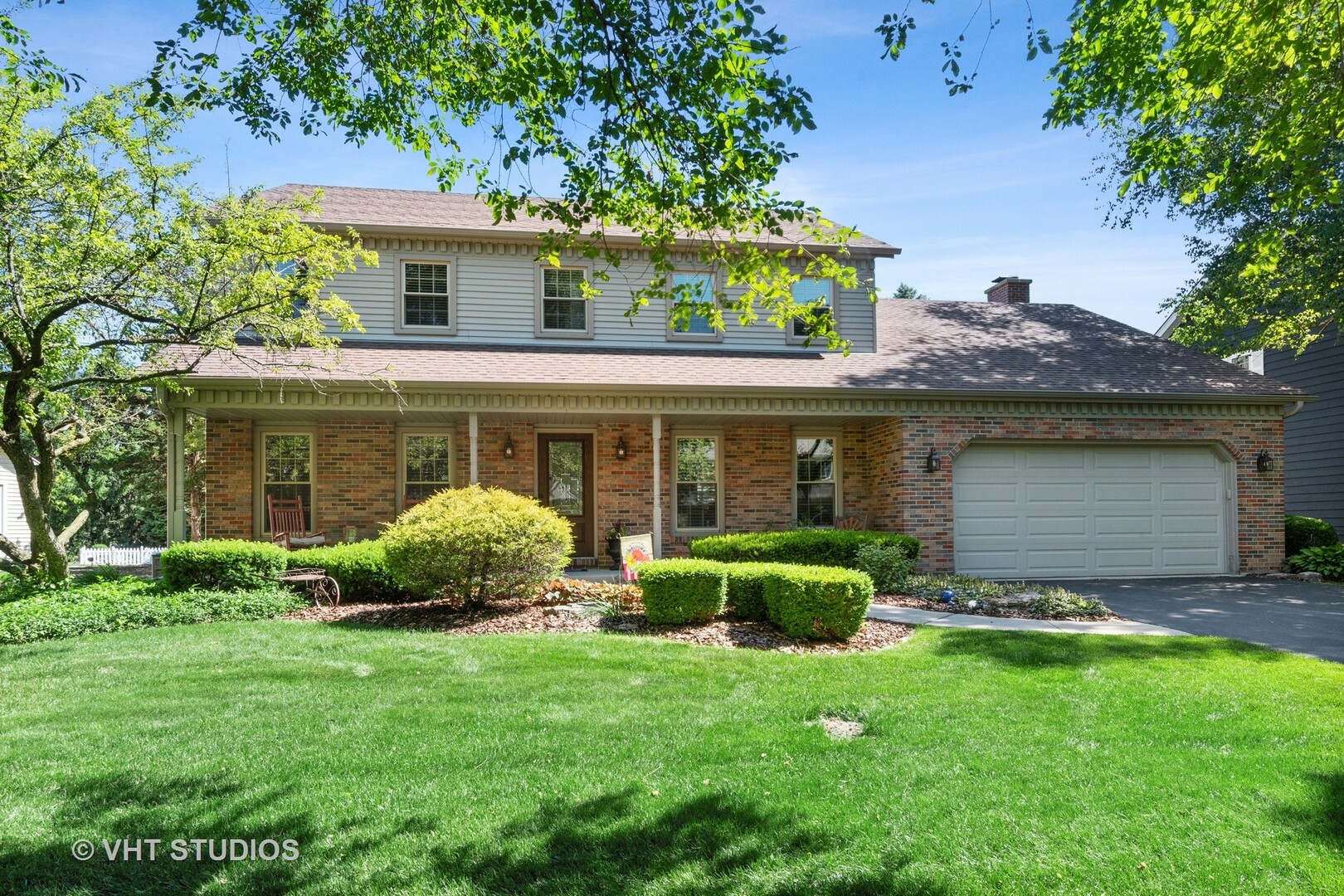 982 Huntleigh Drive  Naperville IL 60540 photo