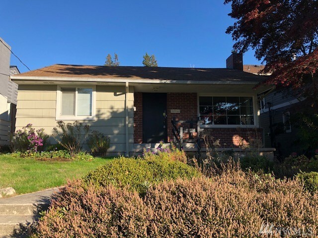 Property Photo: 4736 34th Ave NE WA 98105
