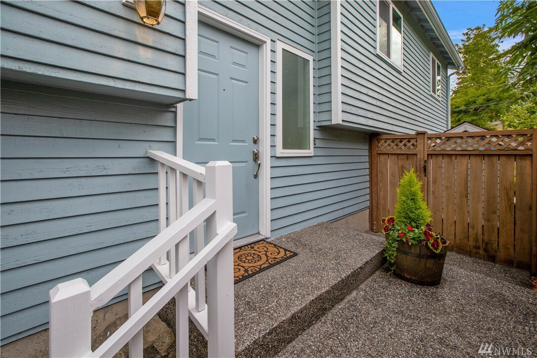 Property Photo:  9035 Evanston Ave N  WA 98103 