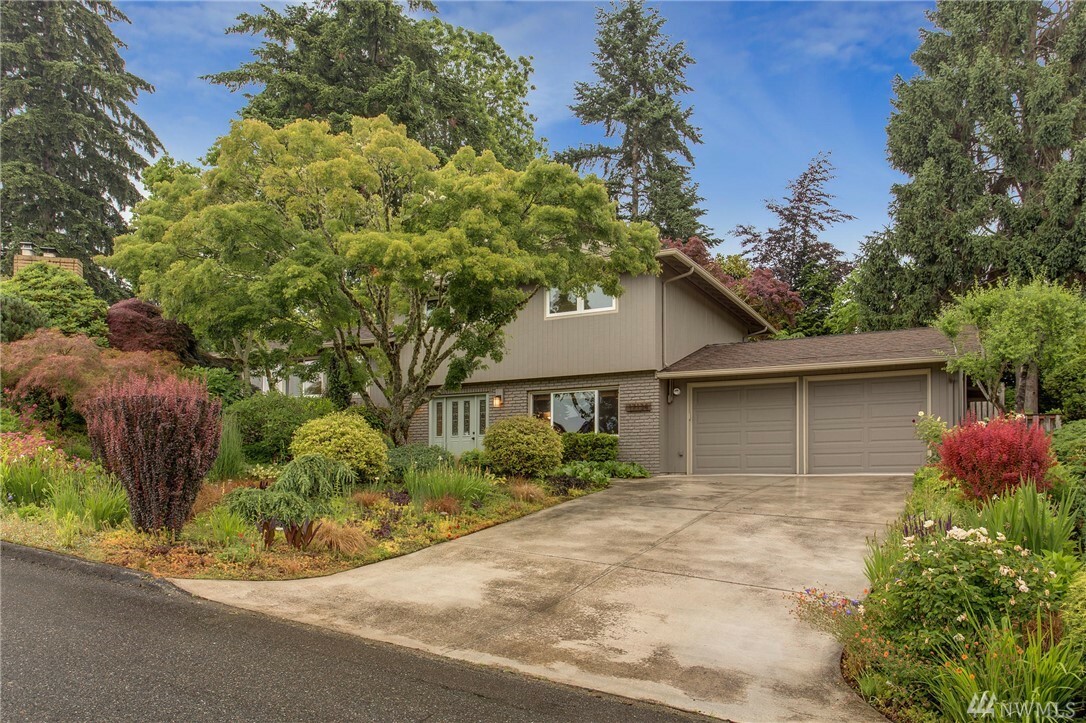 17134 NE 8th Place  Bellevue WA 98008 photo