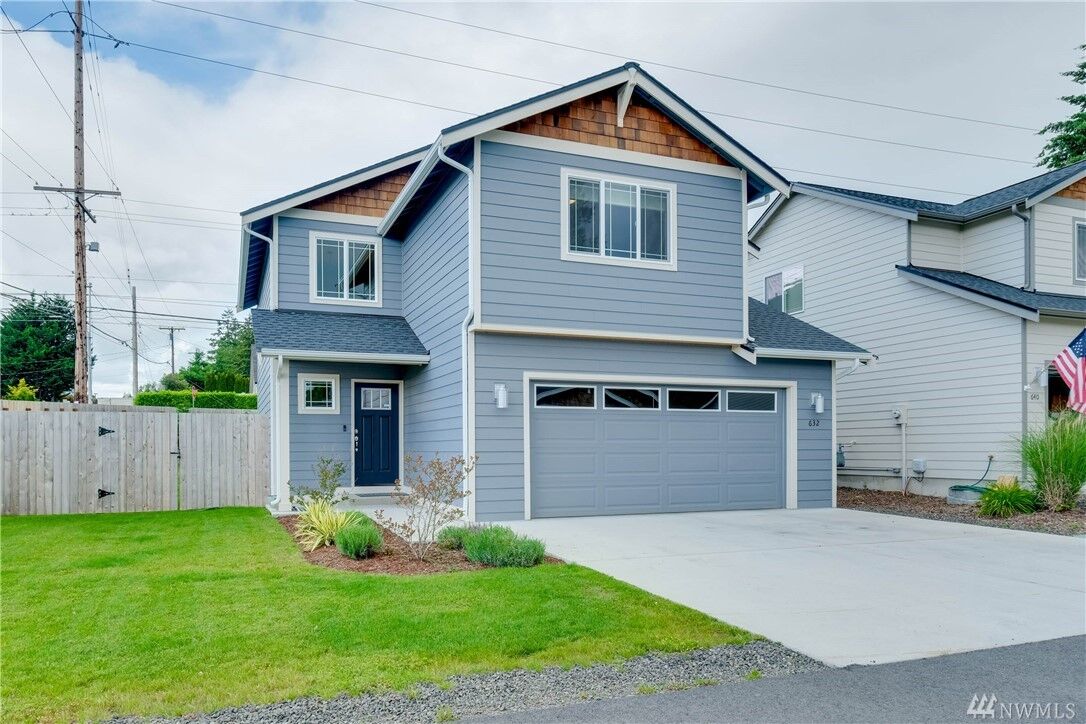 Property Photo:  632 Sylvan Wy  WA 98310 