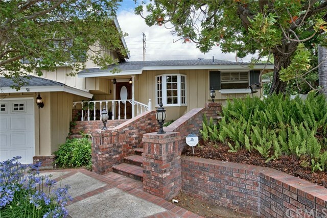 Property Photo:  1437 N Pine Street  CA 92867 