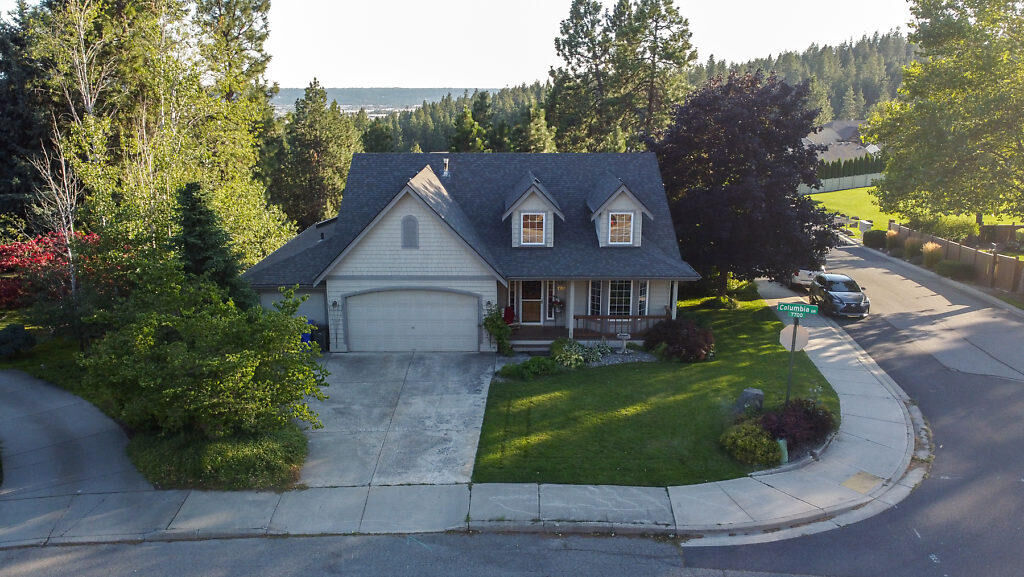 Property Photo: 7702 E Columbia Dr WA 99212