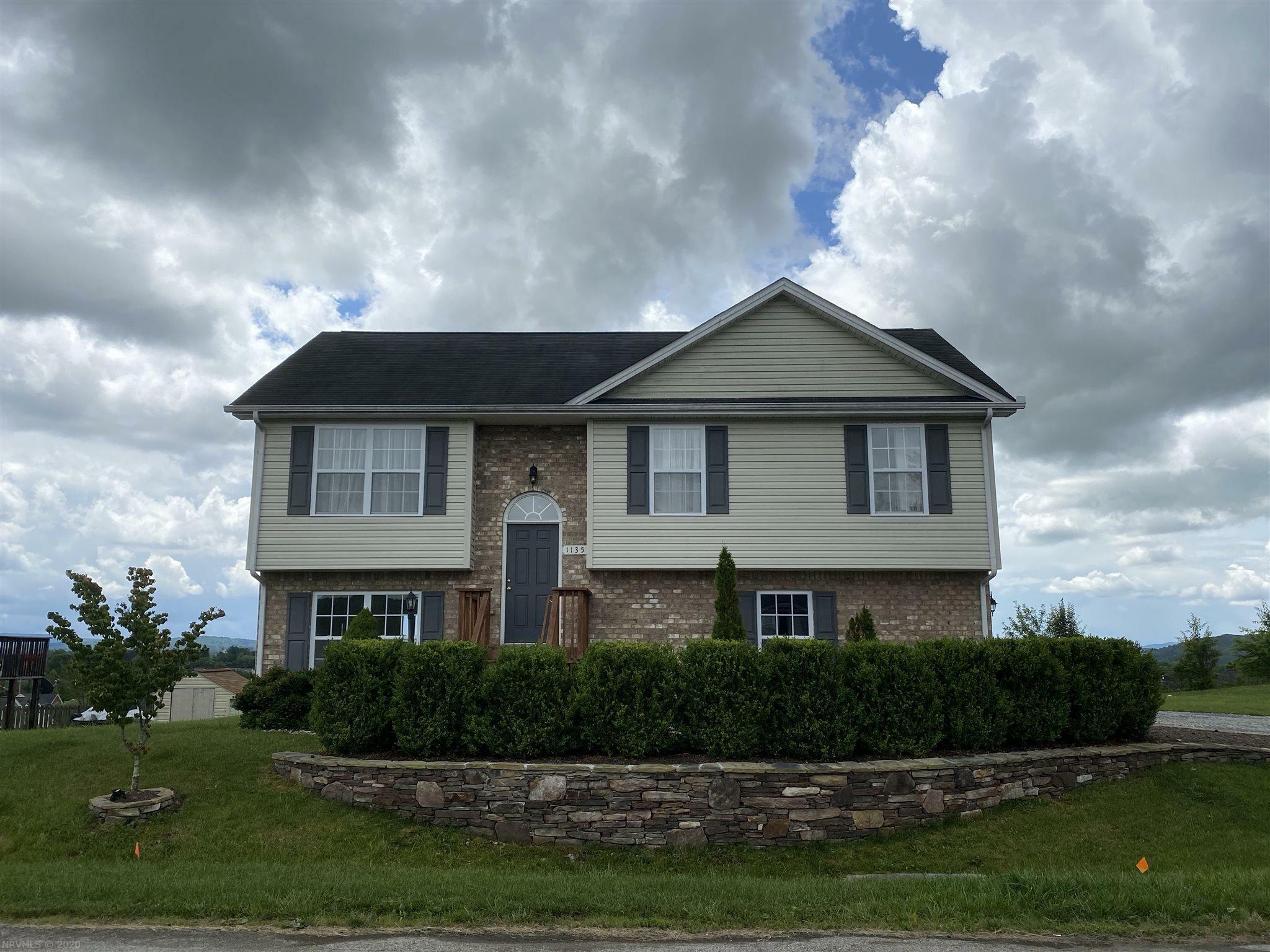 Property Photo:  1135 New Village Drive NW  VA 24073 