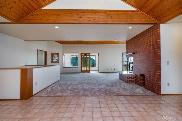 Property Photo: 2016 Piper Cir WA 98221
