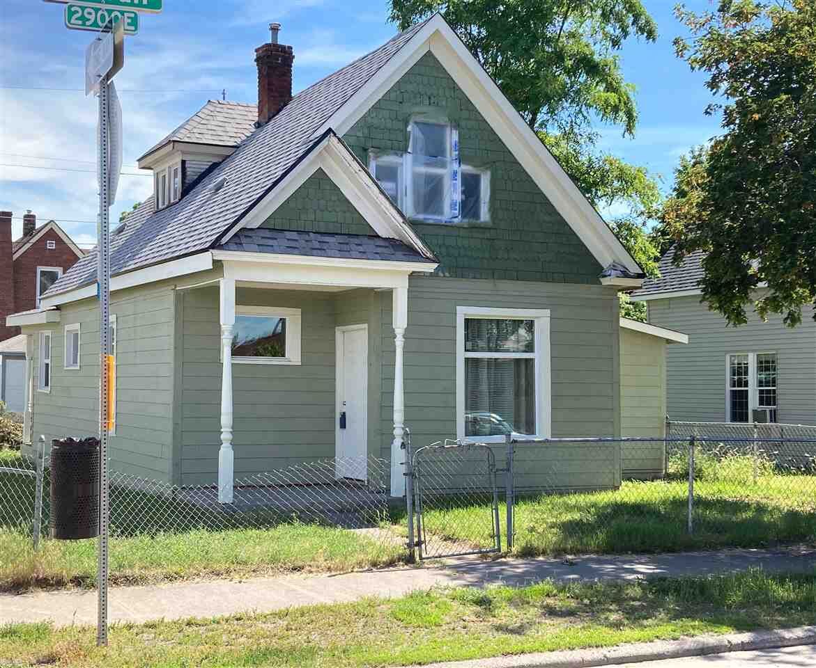 Property Photo: 2938 E Rowan Ave WA 99217