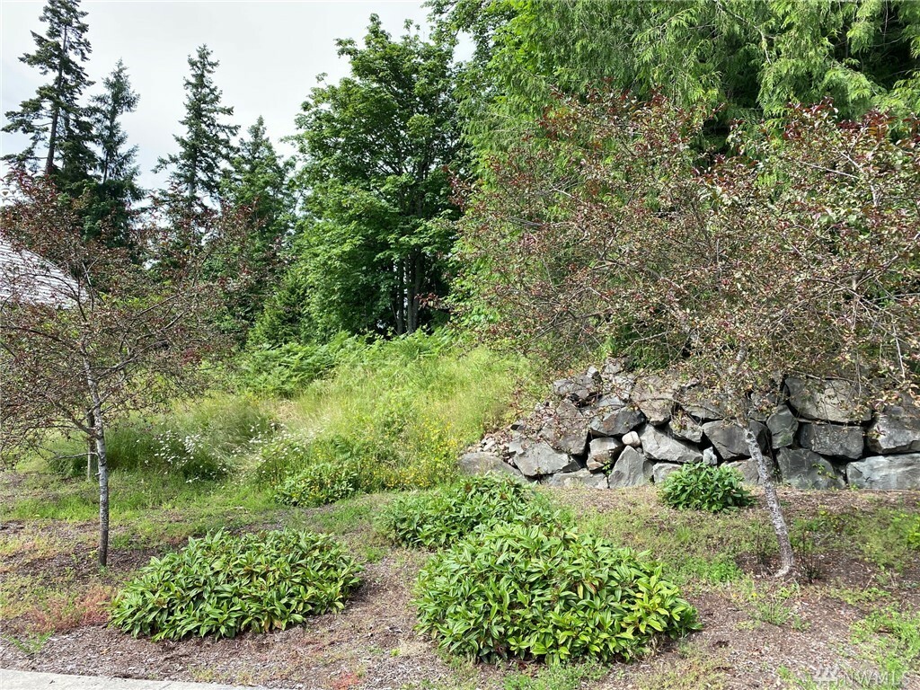 Property Photo:  19840 NE 42nd St  WA 98074 