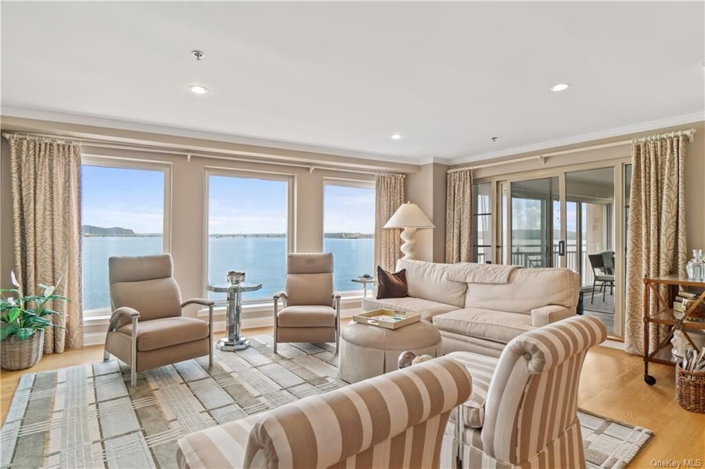 Property Photo: 102 Harbor Cove NY 10968