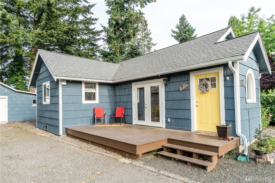 Property Photo: 1134 N Callow Avenue WA 98312