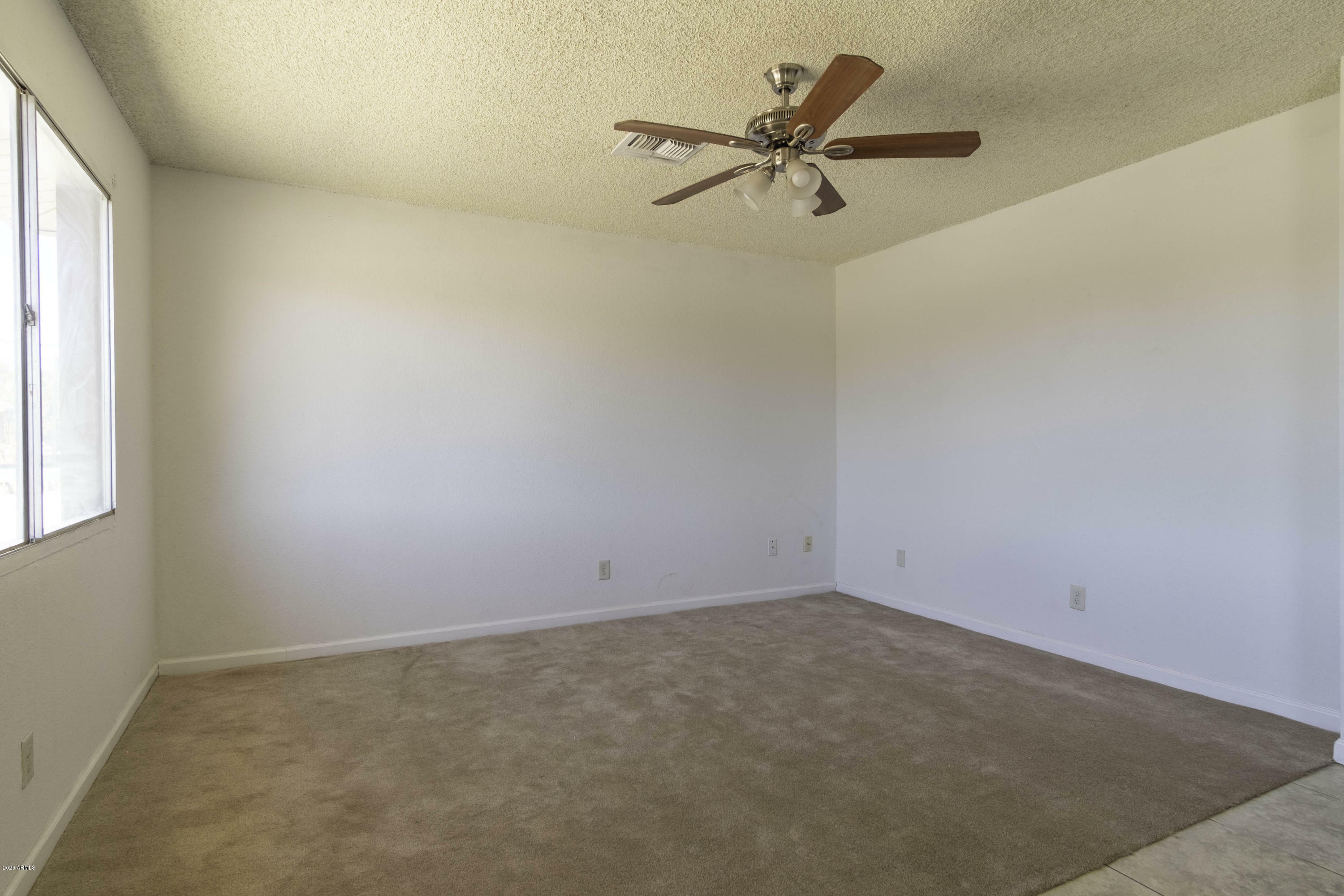 Property Photo:  212 W Barrus Place  AZ 85122 