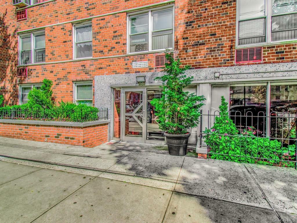 Property Photo:  3520 Tryon Avenue 603  NY 10467 