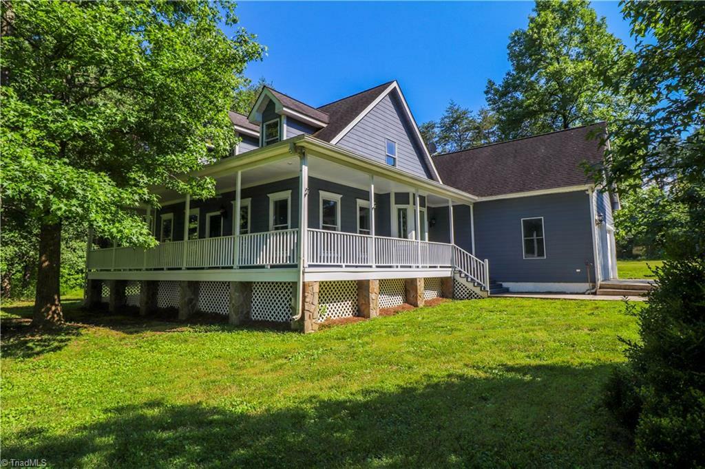 Property Photo:  2556 Settle Bridge Road  NC 27048 