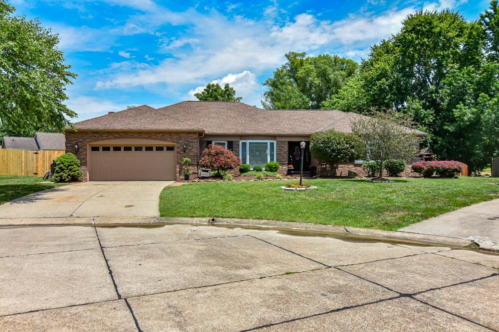 Property Photo: 2950 Acorn Court IN 47711
