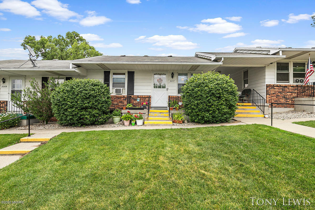 Property Photo:  2217 Clyde Park Avenue SW  MI 49509 